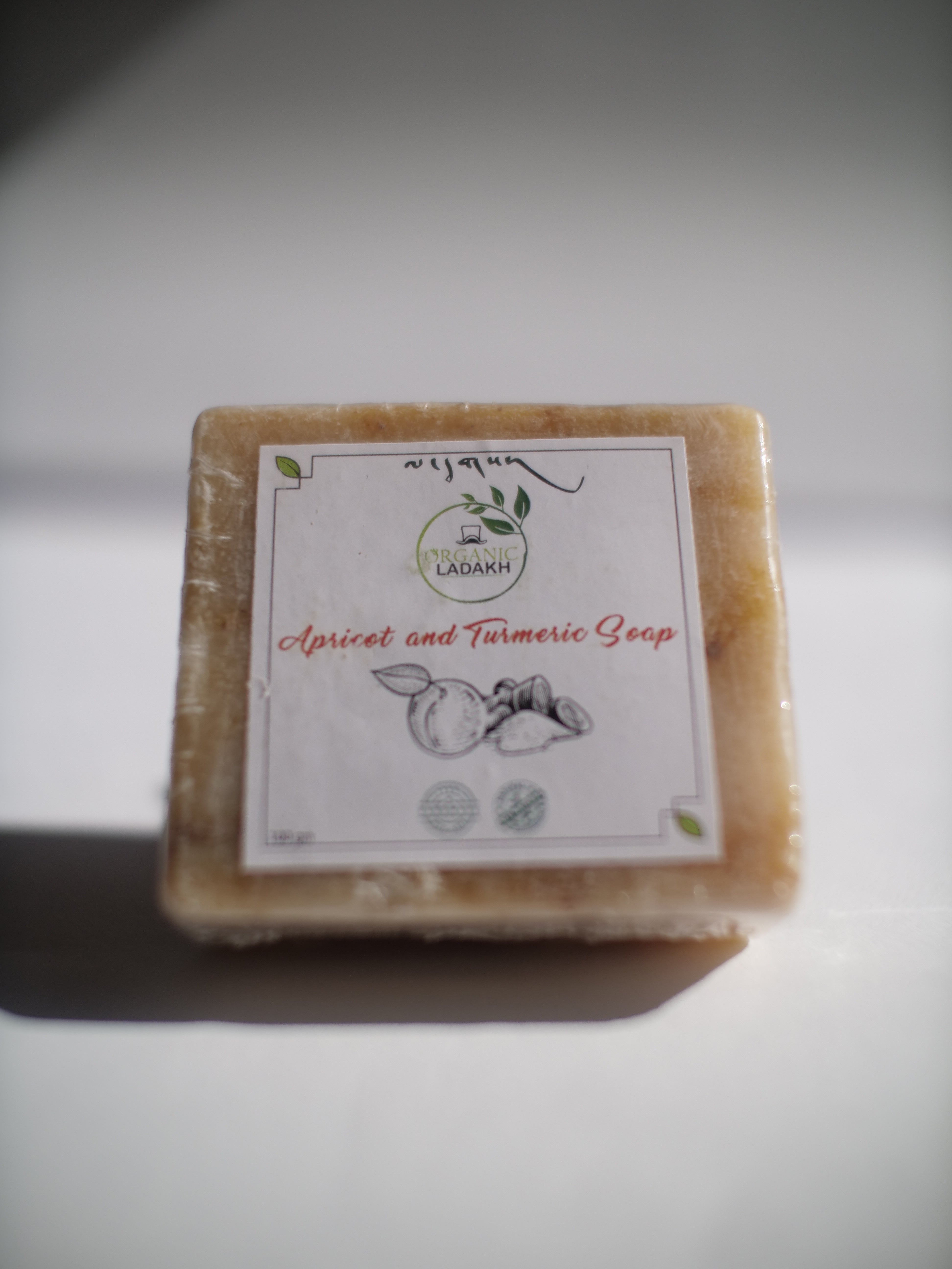 APRICOT & TURMERIC SOAP（アプリコットオイル含有）【ORGANIC | 100g】