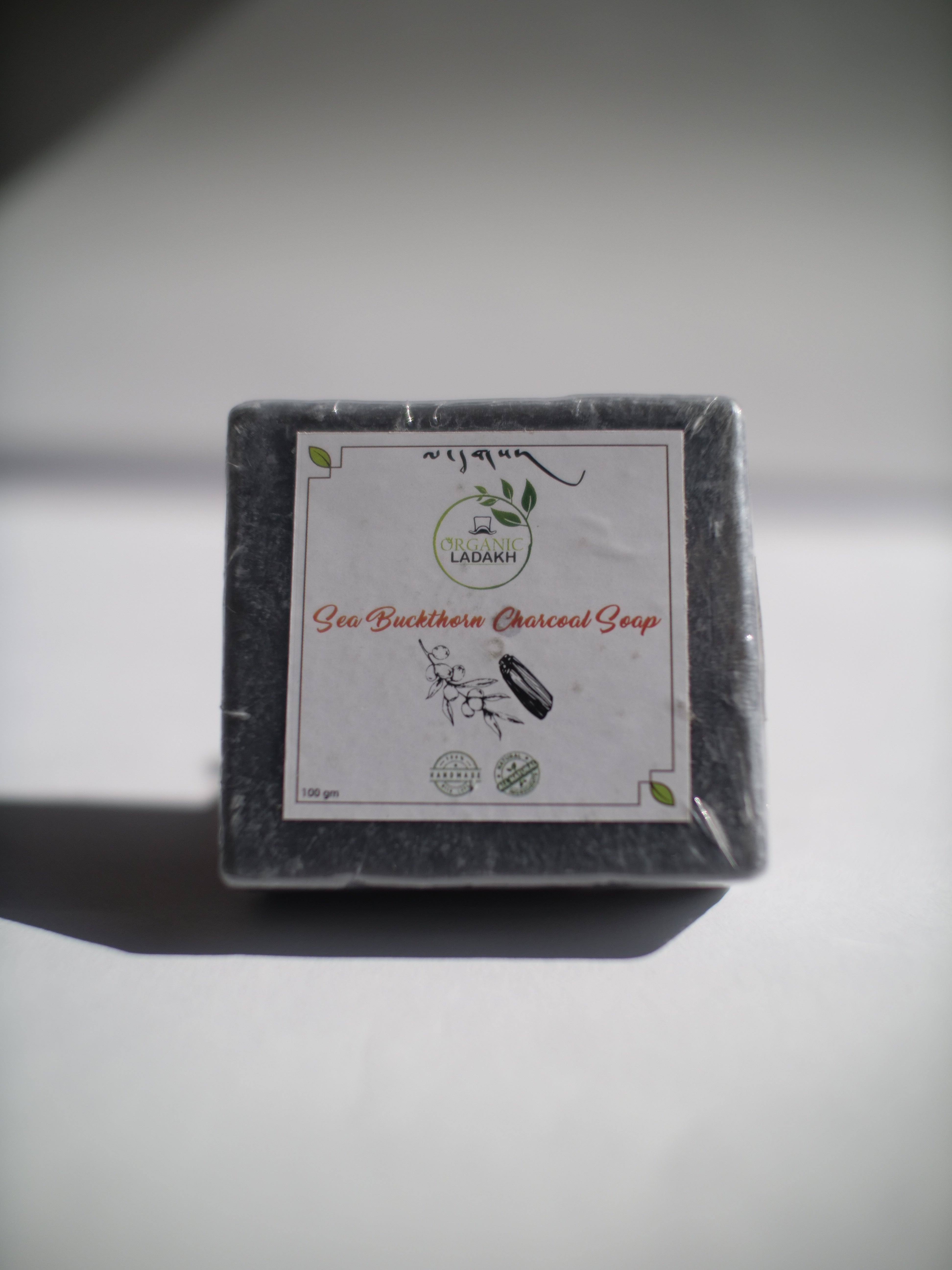 SEA BUCK THORN CHARCOAL SOAP（アプリコットオイル含有）【ORGANIC | 100g】