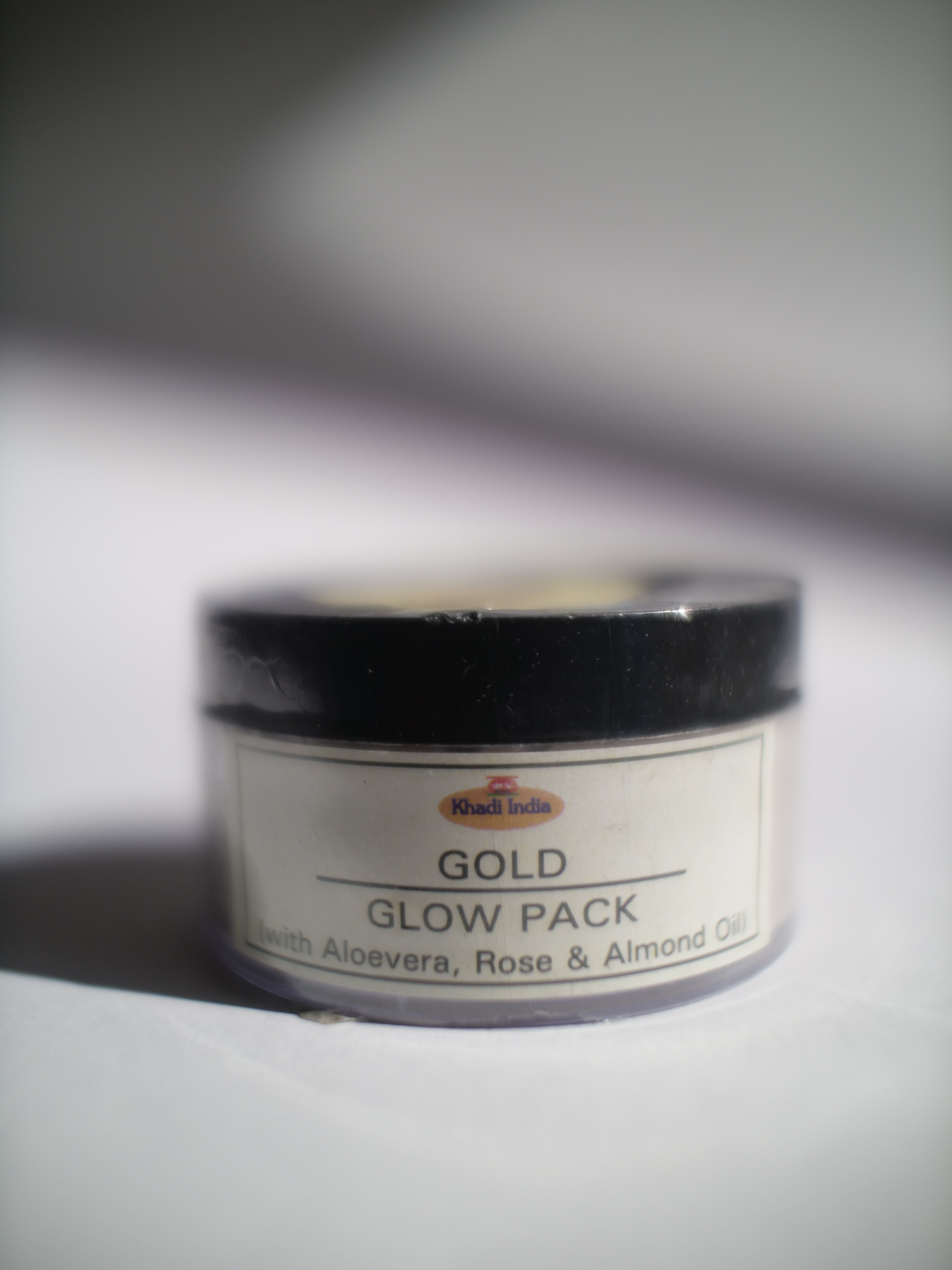 GOLD GLOW PACK（ペースト）限定1個【with ALOEVERA ROSE ALMOND OIL | 60g】