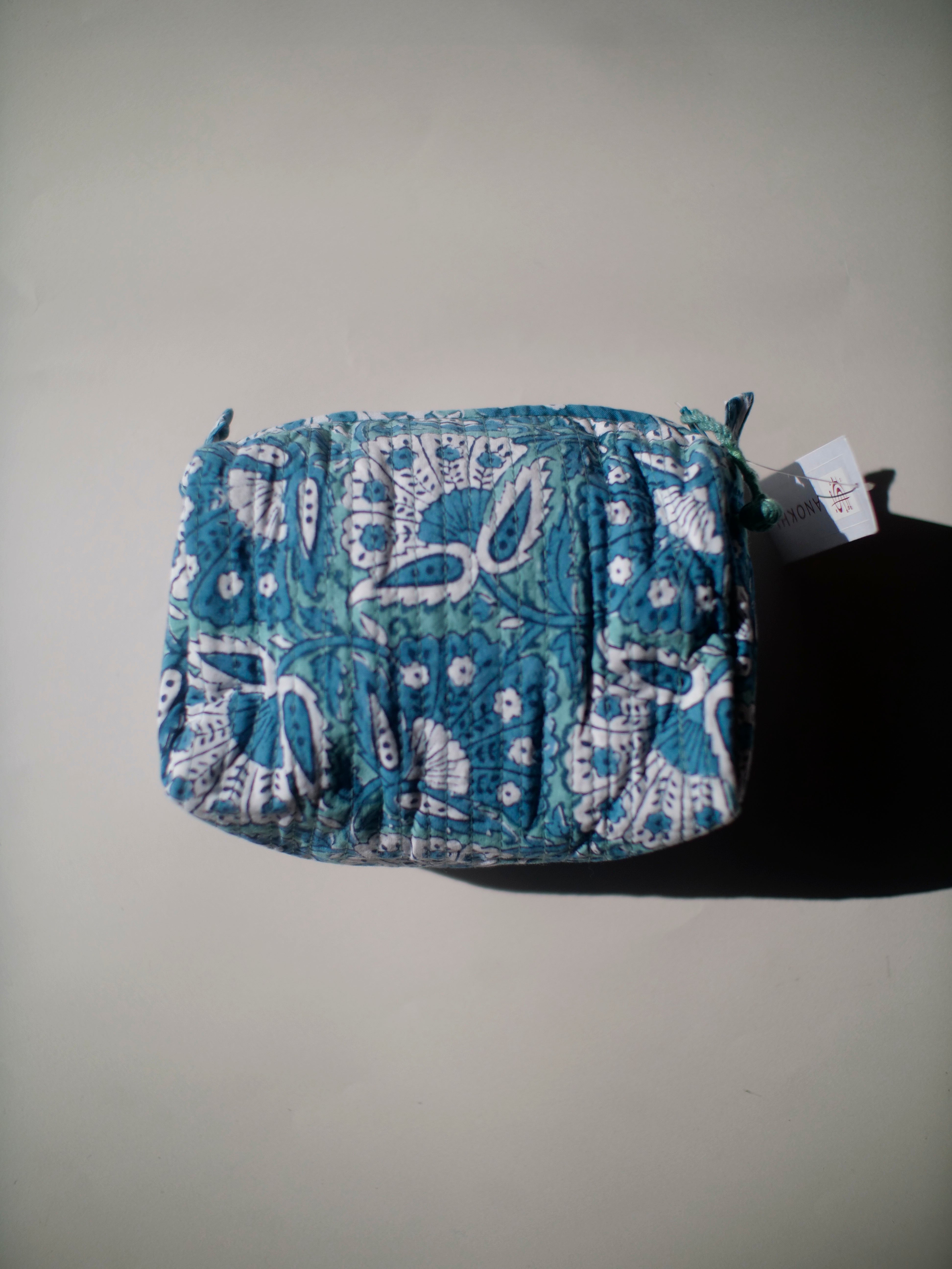 TOILET BAG MEDIUM